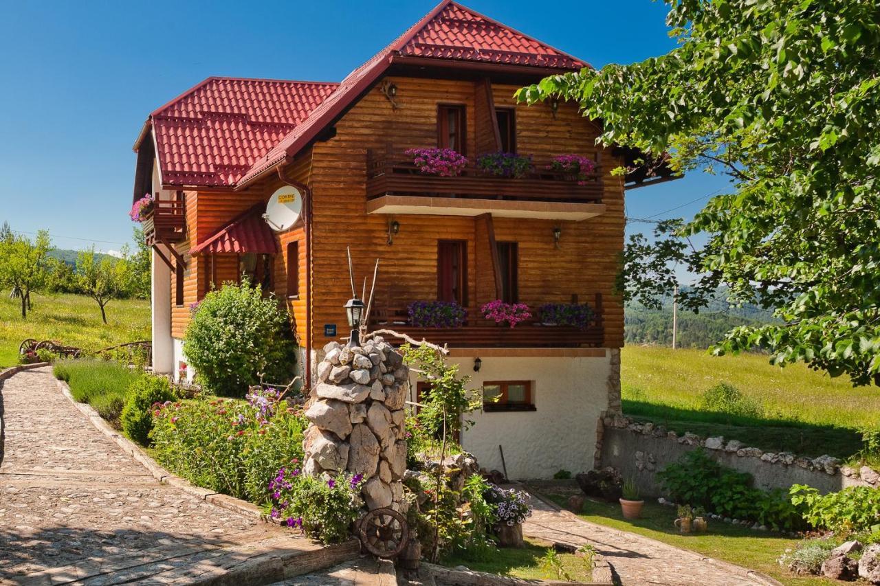 Pensjonat House Mrzlin Grad Korenica Zewnętrze zdjęcie